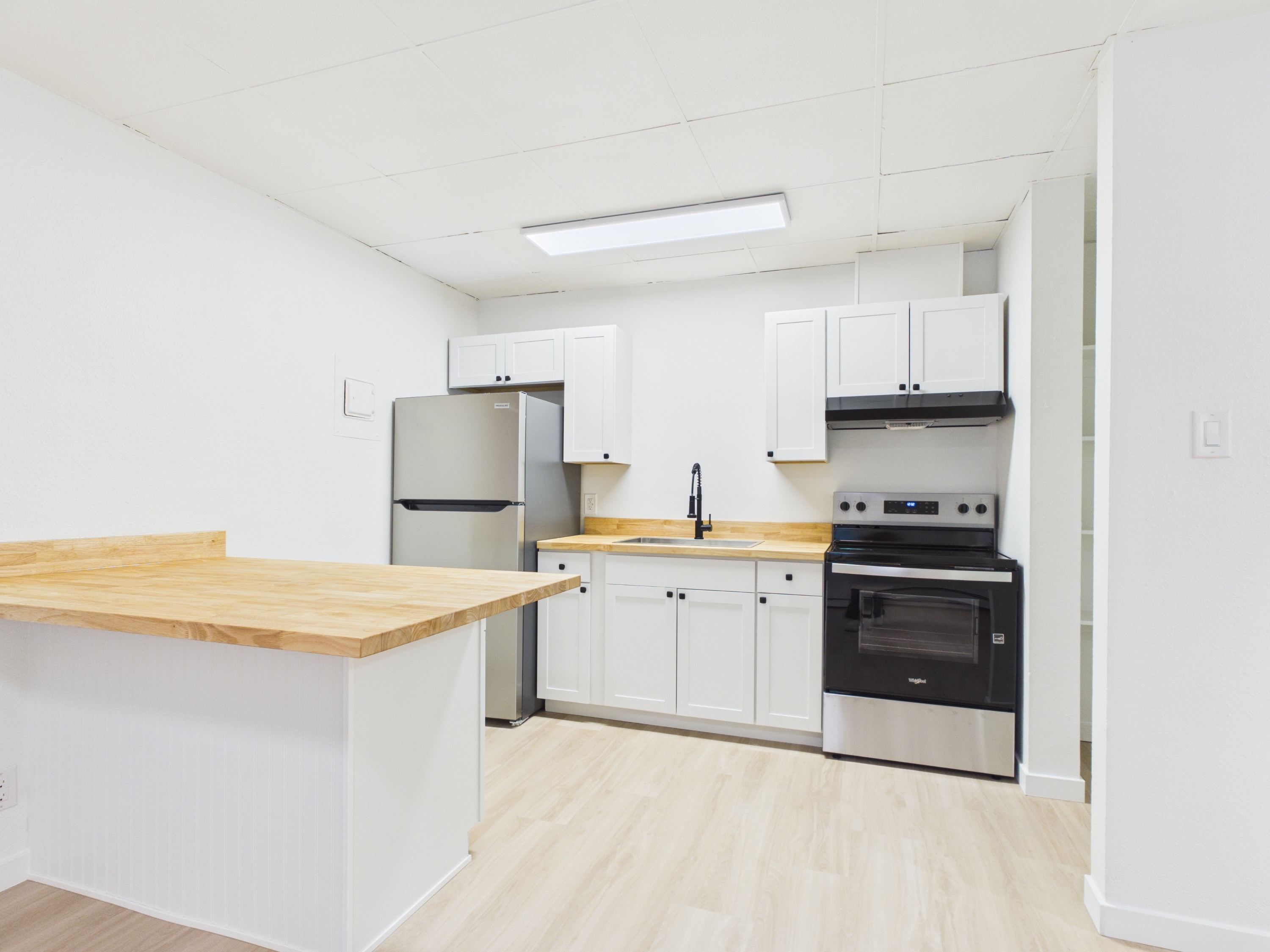 901 Gilmore Street - I