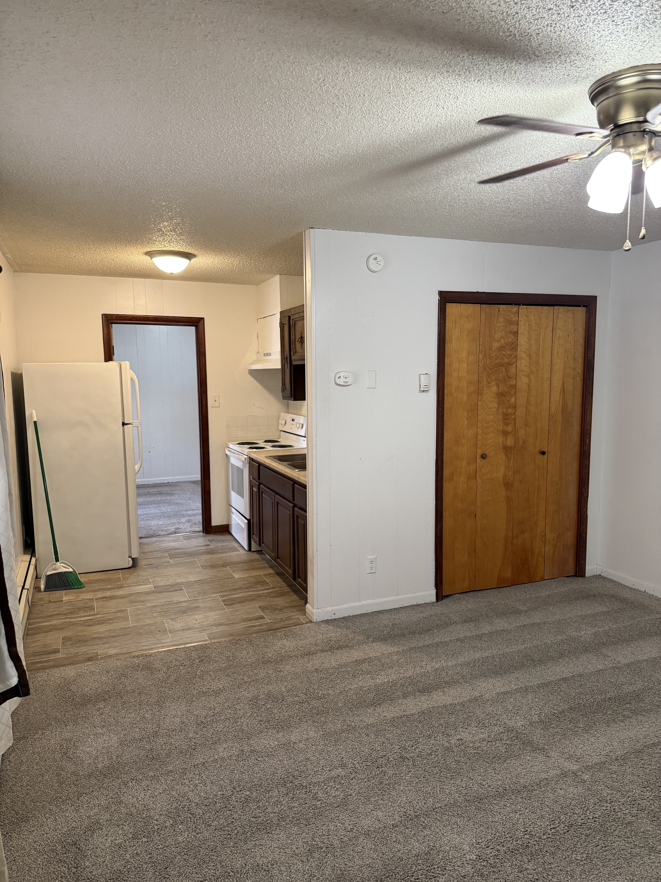 405 Slater Street - 4